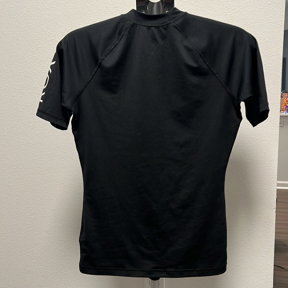 Roxy Rashguard Size Large - image 2